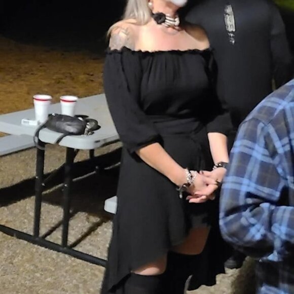 Day of the Dead / Pirate Wench Full Halloween Costume with LOTS of Accessories☠️ - Picture 10 of 11